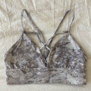 Lululemon light support bra
